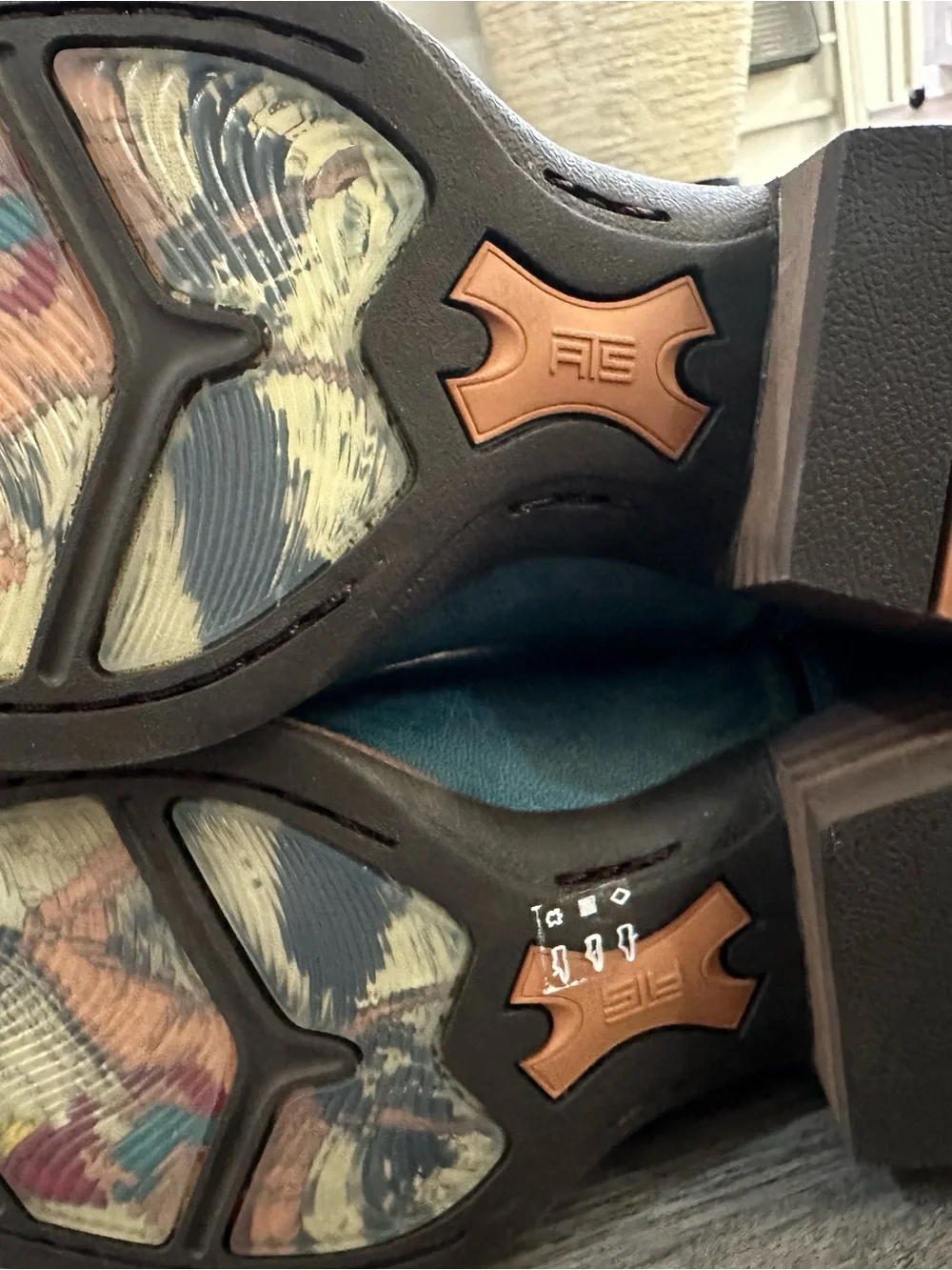Ariat brand new